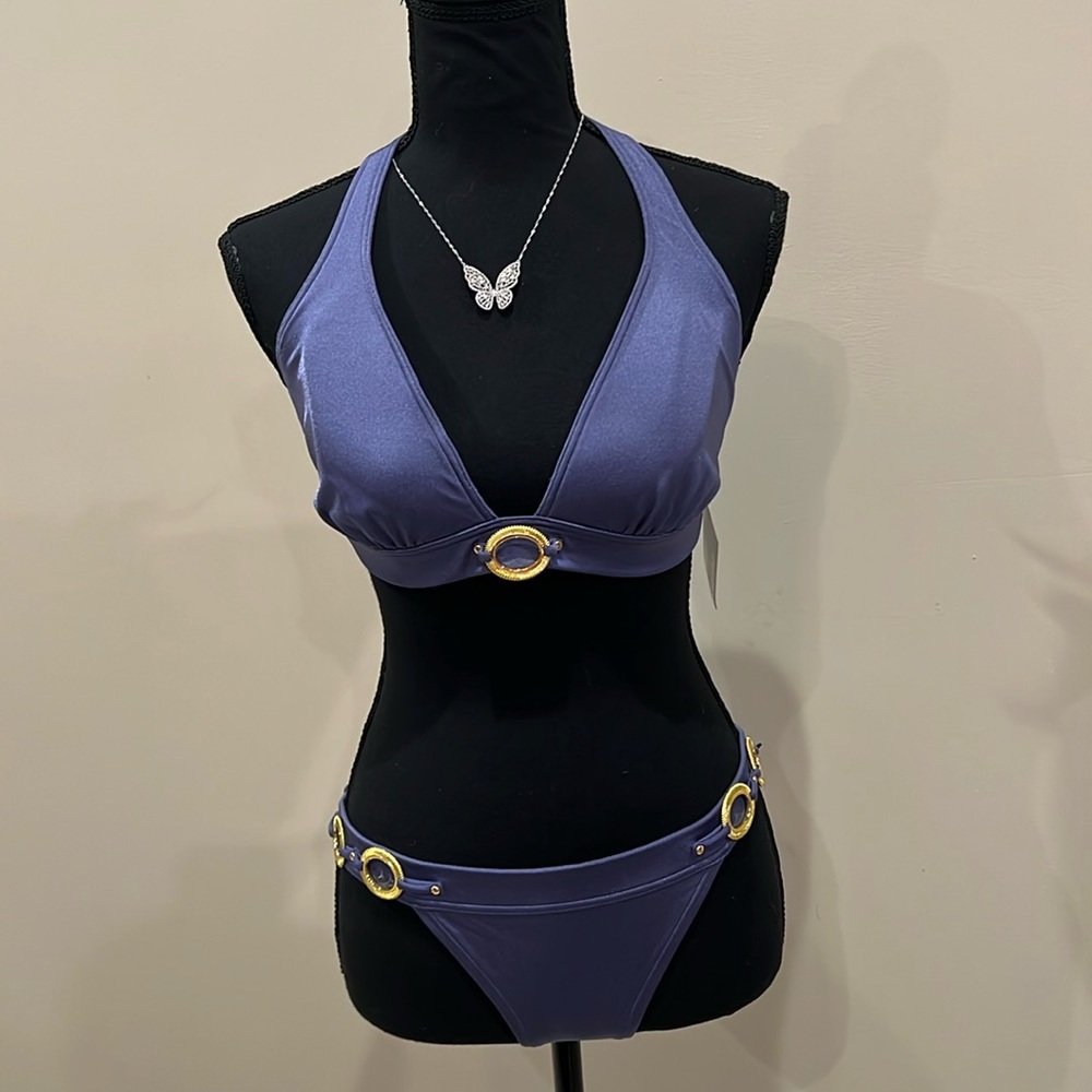 Victoria Secret 2 piece swimsuit with gold accent 🏝️👙🔥